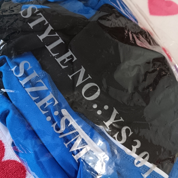 Nwt 3 piece workout set size small/medium - Picture 7 of 7